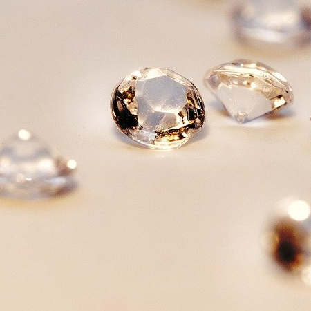 Серьги с бриллиантами — фото